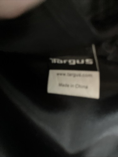 TARGUS Padded Black Computer Laptop Messenger Bag~Adjustable Shoulder Strap~17” - Picture 7 of 9