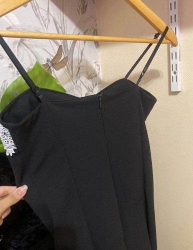 Brand new black padded dress with details size xs - Picture 3 of 4