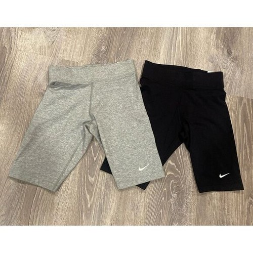 2 Women's Sportswear and Apparel Nike Shorts size xs - Picture 1 of 7