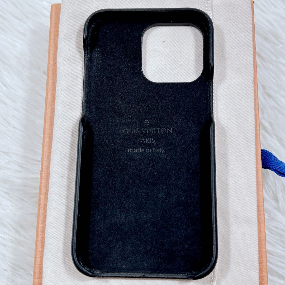 LOUIS VUITTON LV for iPhone 14 PRO MAX Bumper M82000 LOUIS VUITTON LV for iPhone 14 PRO MAX Bumper M82000
