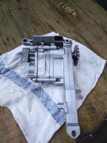 Ölpumpe Mercedes E Klasse C207 W211 W212  320 350 Cdi - Bild 6 von 9