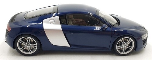 Kyosho 1/18 Scale Diecast 09213BL - Audi R8 - Blue - Picture 4 of 5