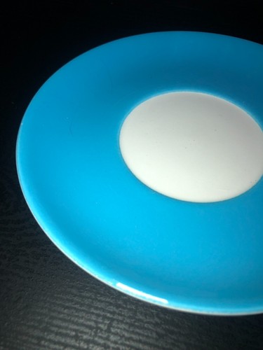 Taza de flor de margarita azul vintage Pagnossin Treviso Italia con platillo azul blanco - Imagen 8 de 9