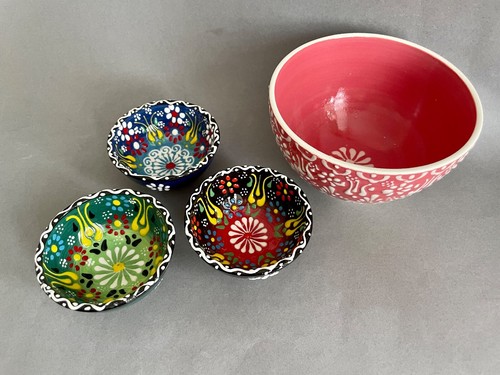 Elegant Floral and Solid Colour Ceramic Bowl Set - Versatile Dining Delight - Picture 10 of 14