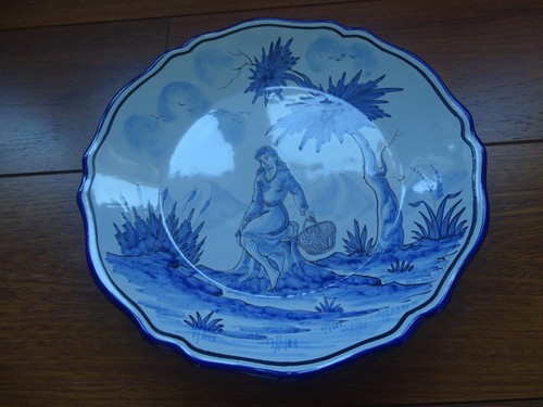 BELLE ASSIETTE EN FAIENCE DE NEVERS GERARD MONTAGNON diam 24 cm - Imagen 2 de 8