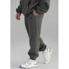 Comfrt Unisex Milestone Gray Straight Fit Cloud Sweatpants Size M