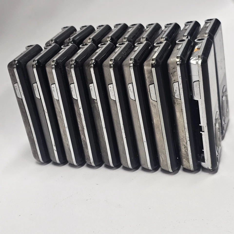 LOTE DE 19 E250 E250R E260 E280 SANDISK SANSA PARA PIEZAS O REPARACIÓN SIN PROBAR COMO ESTÁ Foto 3 de 4