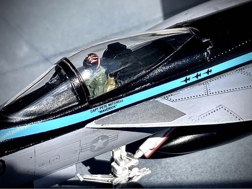 Hasegawa Top Gun Maverick F/A-18E Machine 1:72 - Picture 2 of 11