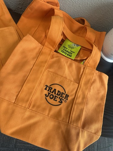 Mini bolso de mano Trader Joe’s naranja 4 (paquete de 4) *edición limitada* - Imagen 3 de 3