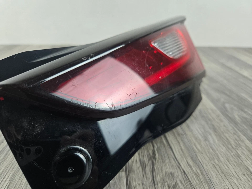 MAZDA CX-5 20-24 REAR RIGHT PASSENGER SIDE INNER TAILLIGHT LIGHT LAMP OEM - Image 4 of 4