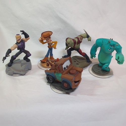 Lotto 5 Figurine Disney Infinity Marvel Pixar Woody Sully Mater Occhio di Falco Drax
