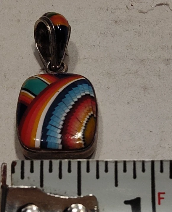 Colgante paisaje estrellas luna con incrustaciones de ónix coral turquesa nativo americano Foto 3 de 4