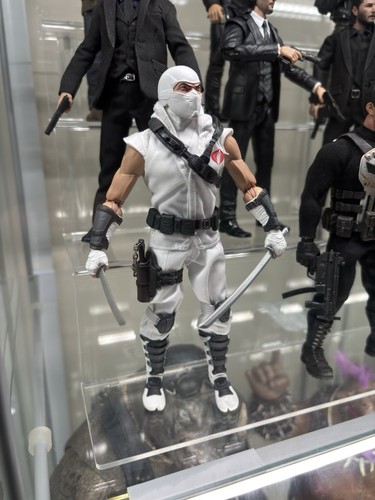 Mezco One 12 Collective G.I. Joe Storm Shadow Mezco Storm Shadow - Picture 2 of 7