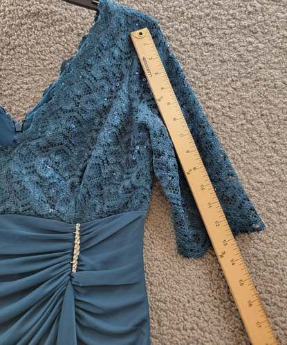 Vestido para mujer B&A By Betsy & Adam Petite de encaje con detalle de cascada 10P azul verdoso - Imagen 9 de 16