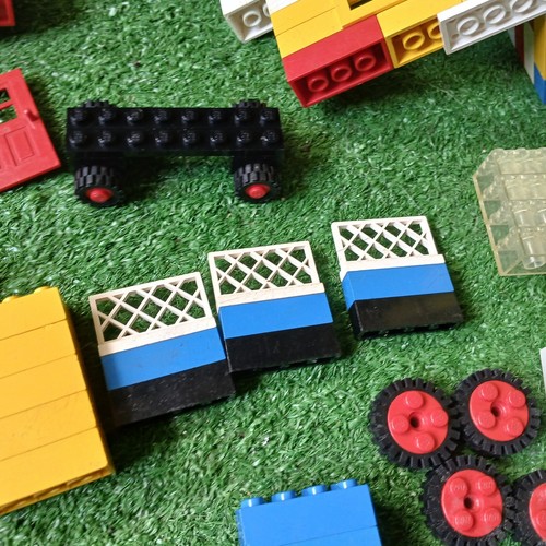 VTG LEGO FIRE STATION/TRUCK REPLACEMENT PARTS ONLY OVER 300 2LBS READ - Picture 15 of 24