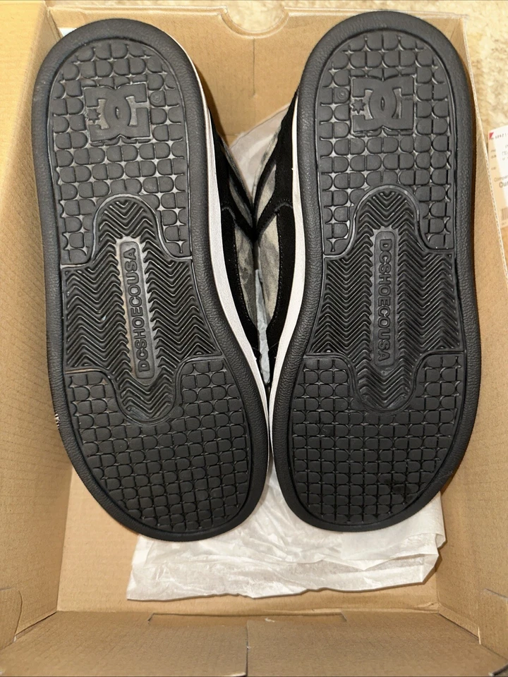 DC Rebound SE Negro Estampado EE. UU. 6 Jóvenes Zapatos de Skate Tenis ADbS100204 Foto 2 de 4