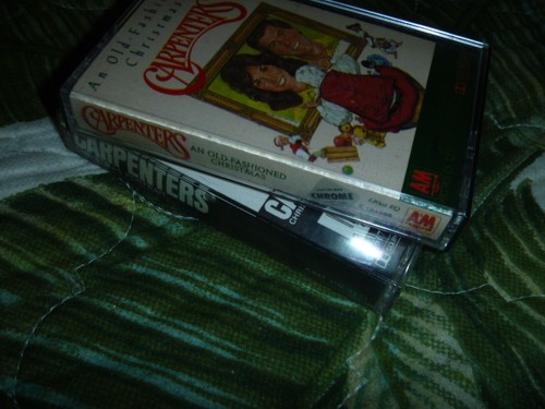 LOT 2 CASSETTE TAPE RARE THE CARPENTERS CHRISTMAS PORTRAIT AN OLD-FASHIONED 1978 - Picture 5 of 5