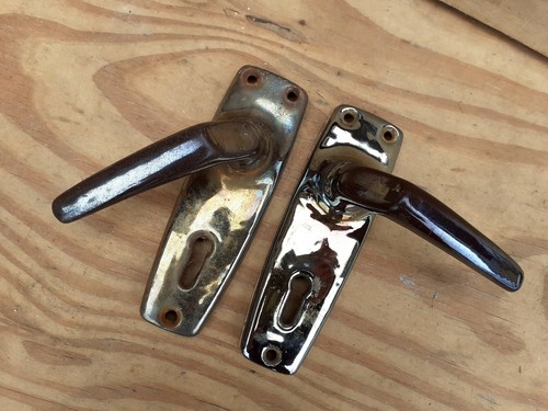 Vintage old Antique Door Handles Pair (2) Iridescent rare knobs 1 needs a spring - Picture 9 of 12