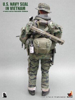 1:6 Scale Hot Toys US Navy SEAL in Vietnam Stoner Gunner