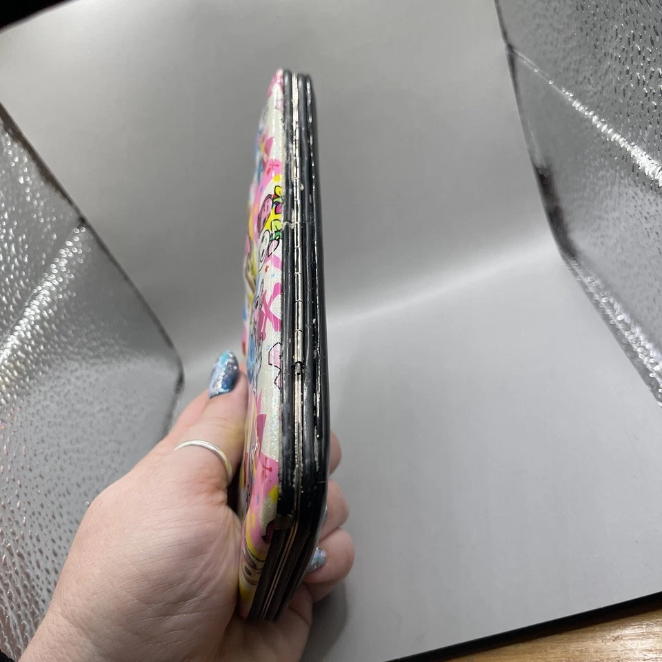 Cartera Tokidoki estrella de neón Best Friends cierre a presión negro tarjetero Academia Foto 4 de 4