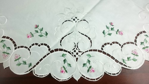 Ivory Embroidery Embroidered Handmade Rose Bud 33" Round Embroidery Tablecloth - Picture 5 of 6