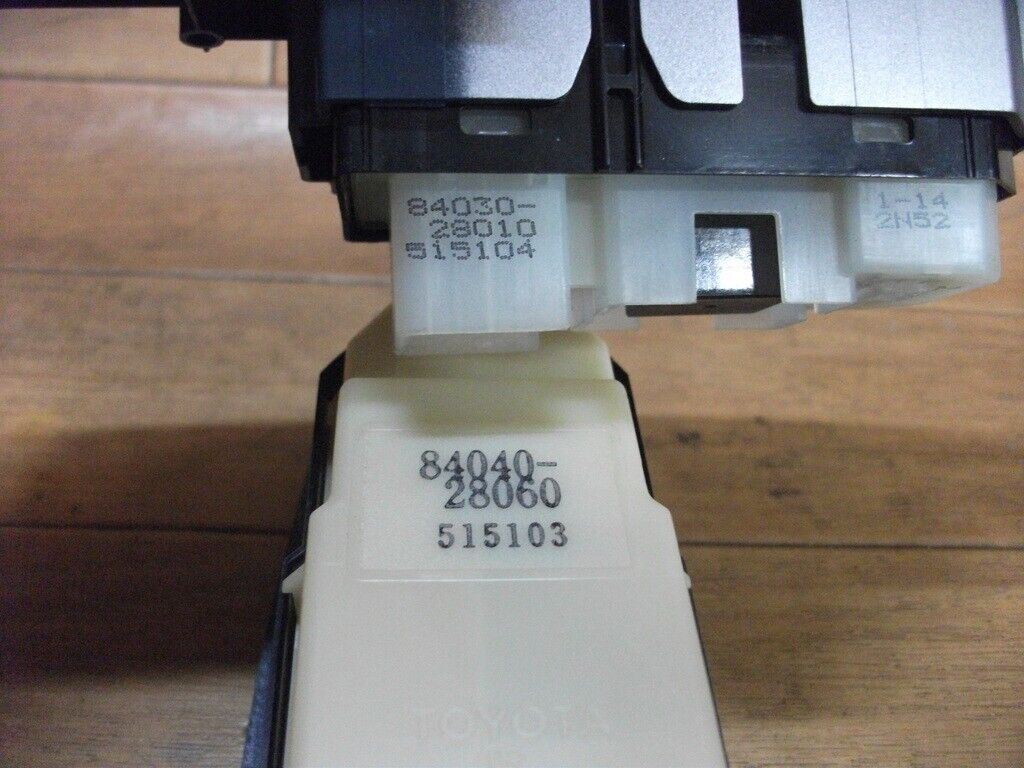 Toyota Noah Voxy Power Window Switch AZR60 AZR65 Front L & R