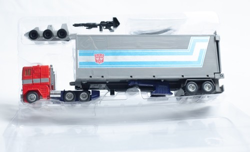 Optimus Prime 2002 Hasbro Transformers G1 Commemorative Series 1 - Picture 7 of 13