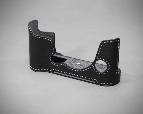 LIM'S Genuine Leather Camera Half Case Dovetail Plate For FUJI X-T50 Black - Picture 5 of 14