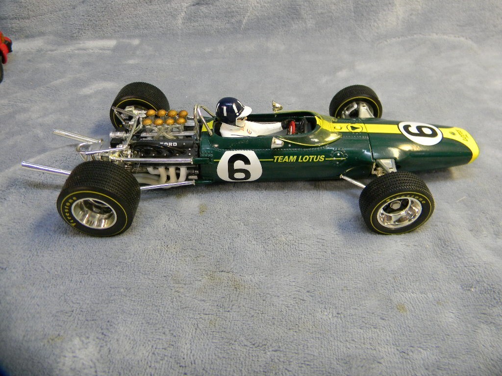 Foto 3 di 12