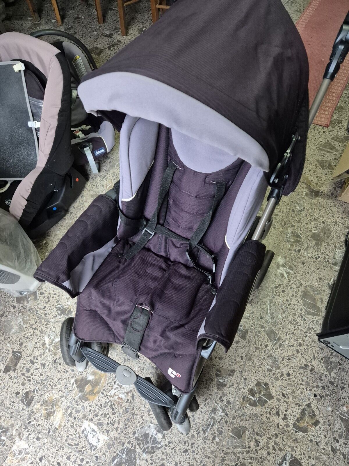Foto 4 di 5