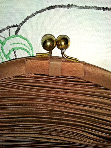 Vintage Morris Moskowitz Cocoa Satin Evening Purse Clutch Style w Brass Closure - Picture 3 of 6