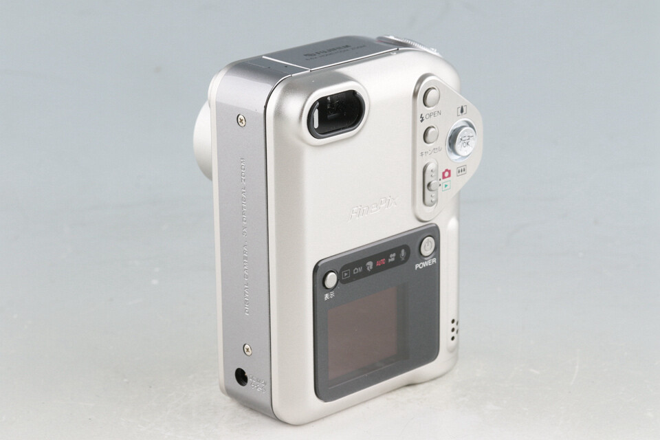 Fujifilm Finepix F601 Digital Camera With Box *Japanese Fujifilm Finepix F601 Digital Camera With Box *Japanese