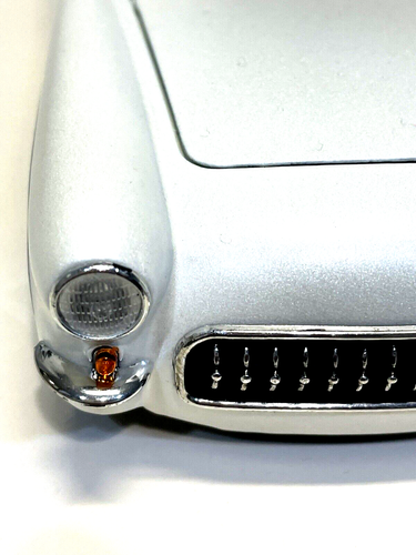 Jada 1/24 1932 Chevy Corvette No.98161 White Model Car - Picture 8 of 19