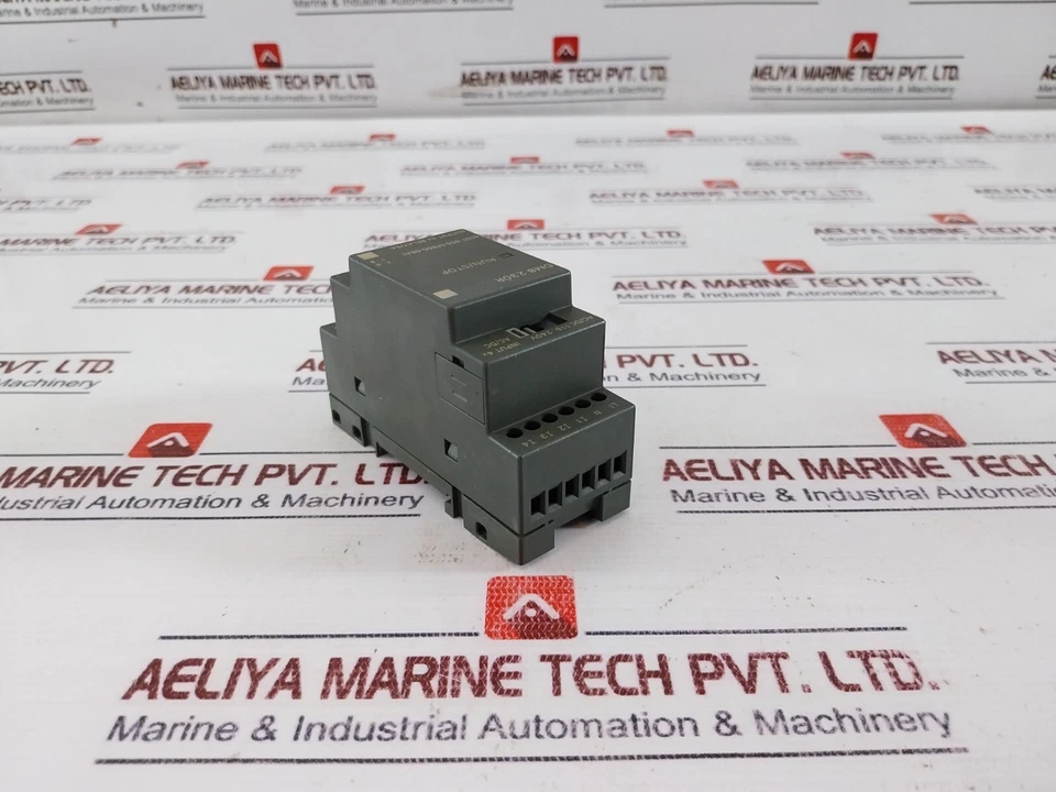 Siemens 6ED1 055-1FB00-0BA1 LOGO! Expansion Module DM8 230R 4XRelay Output 5A - Image 4 of 4