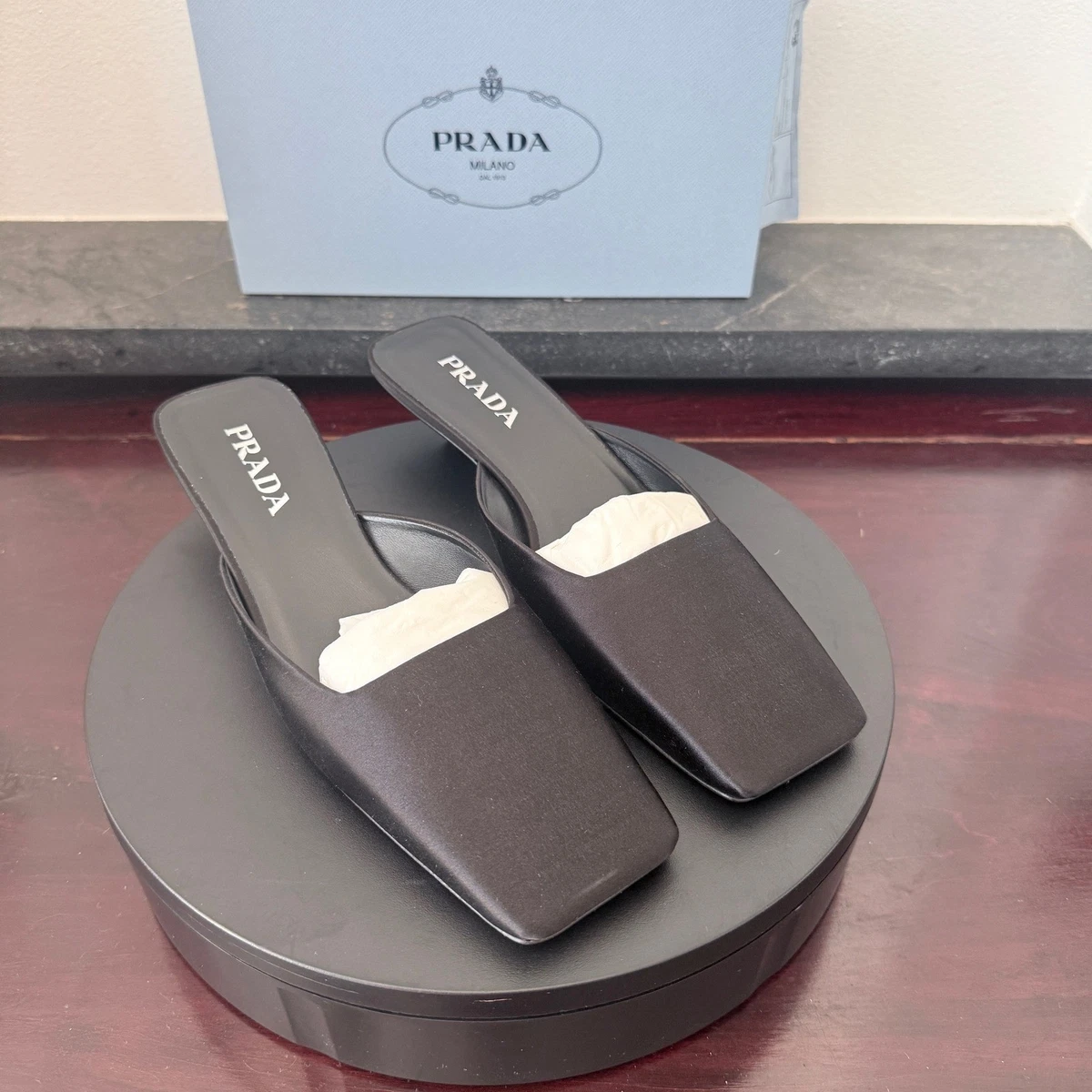 【箱付き】PRADA Leather Low Heels 37 1/2 PRADA Low (1-1.9 in) Heel Height Kitten Heels for Women for sale