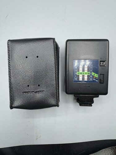 Ricoh XR-10 Film Camera 35mm With Bag, Accessories Straps, 1 Roll Of Film - Picture 8 of 21