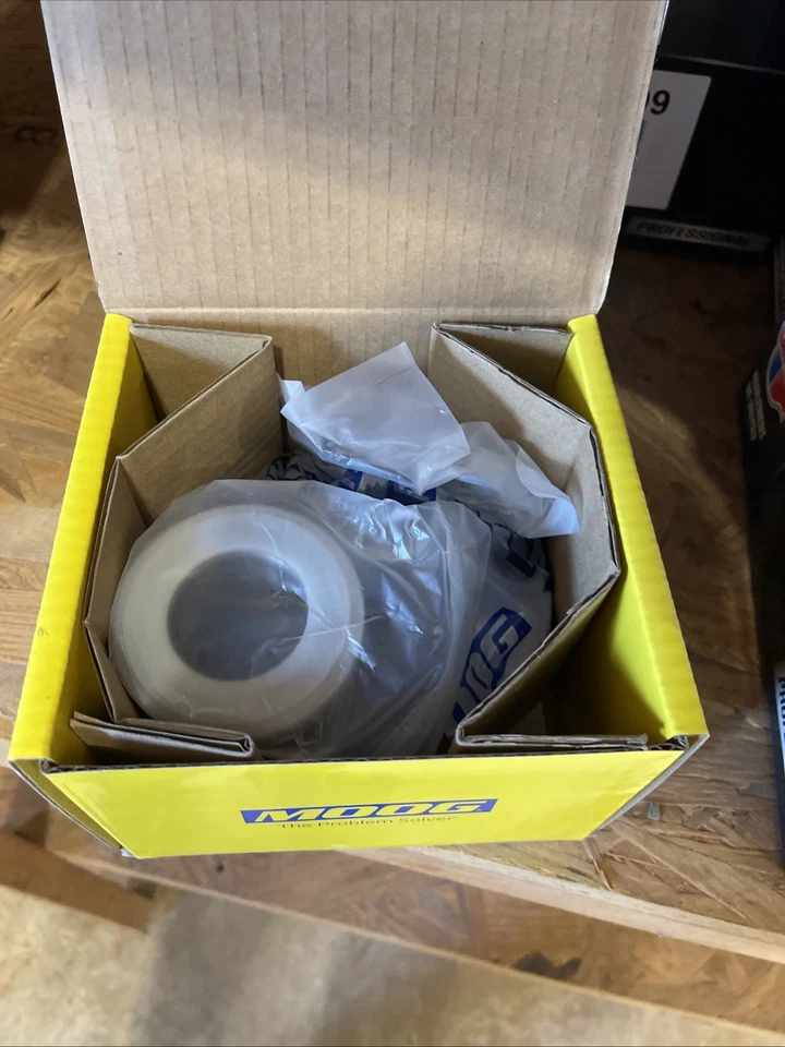 Conjunto de cojinete y buje de rueda delantera MOPAR/MOOG 518510 para Ford Focus 2000-2011 Foto 2 de 2