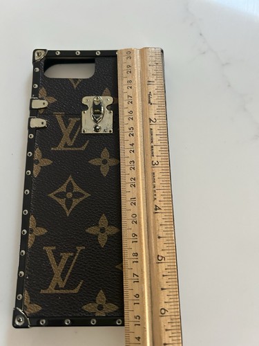 LV iPhone Case - Picture 4 of 4