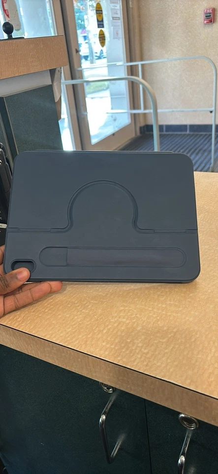 Apple iPad A16 (11th Generation) 128GB Wi-Fi 5G 11-inch Blue - Image 4 of 4