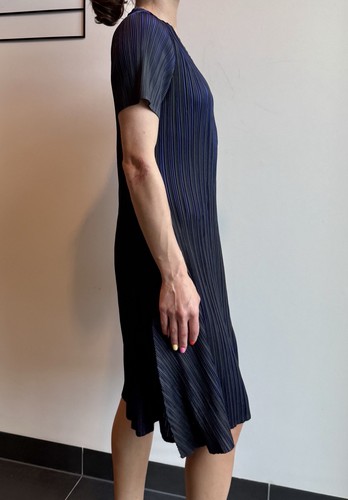 Plisseekleid blau-schwarz Kurzarm knielang - Bild 2 von 11