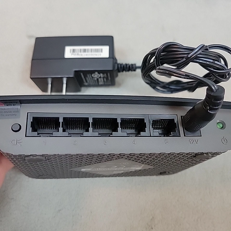 Cisco Linksys SE1500 5-Port 10/100 Fast Ethernet Switch w/ Adapter FREE SHIP - Image 4 of 4