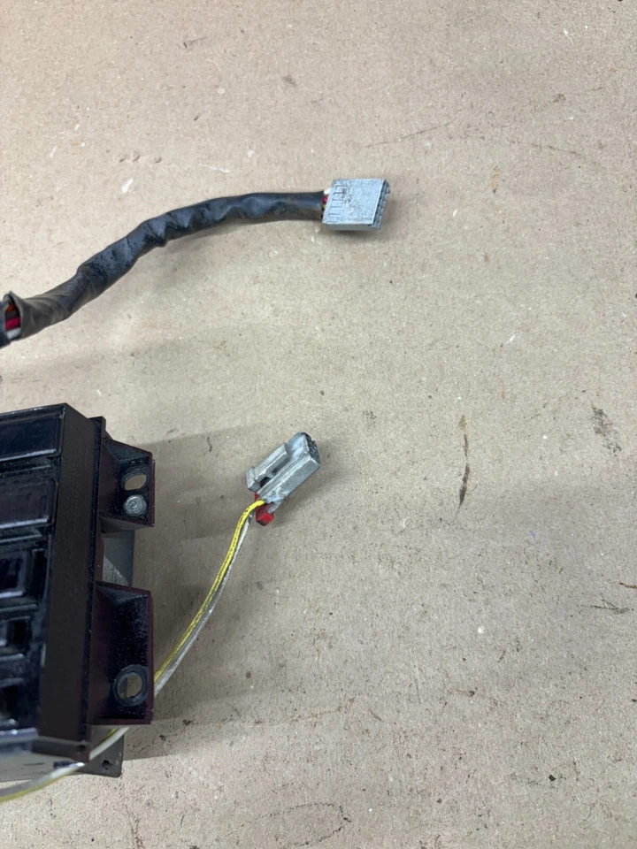 1988 年 90 91 92 93 94 雪佛兰 GMC 收音机 原始设备制造商 K1500 K2500 16154435 项目 OE — 第 4/4 张图片