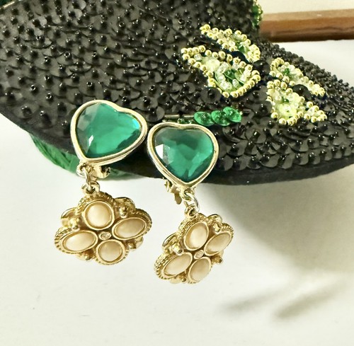 Luck of the Irish Shamrock Cap & Green Real Leaf Brooch —Vtg Earrings Bracelet - Picture 3 of 12