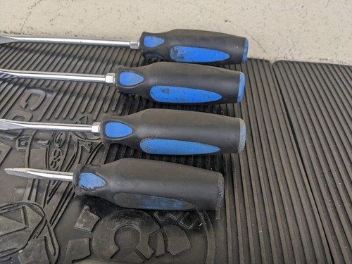 #ay530 Armstrong 66-4 Comfort Grip Screwdriver Set GMTK - Picture 5 of 14