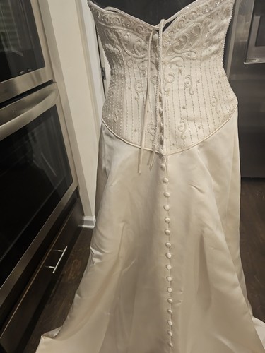 Vintage Creme Sequin Beaded Traditional Sleeveless Wedding Dress 8 - Picture 11 of 18