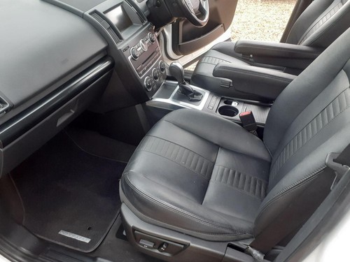 2013 Land Rover Freelander 2 2.2 SD4 Dynamic CommandShift 4WD Euro 5 5dr ESTATE - Picture 15 of 20