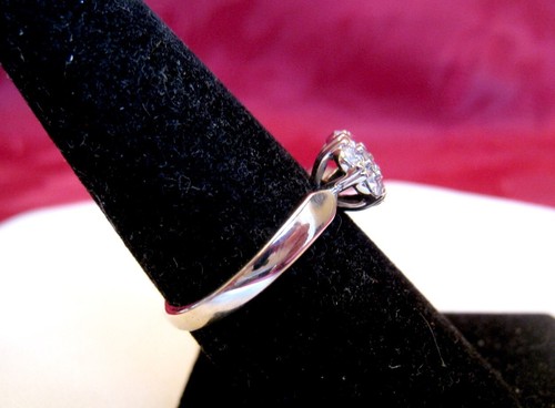 ZEI 18K WHITE GOLD 7 ROUND DIAMONDS .70 CT CLUSTER FLOWER ENGAGEMENT RING SZ 7.5 - Picture 8 of 11