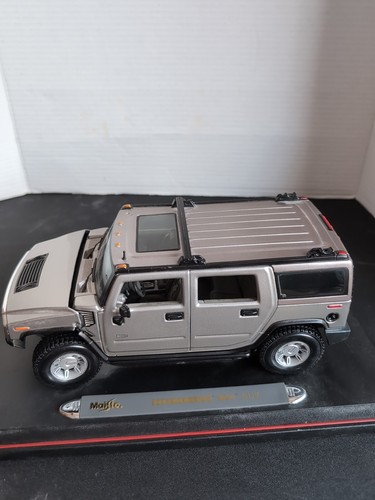 Maisto Premiere Edition Silber Spielzeug Hummer. - Bild 2 von 7