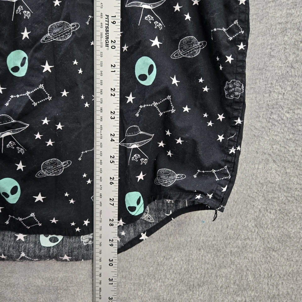 Hot Topic Men Button Up Shirt 2X Black Graphic Print Alien UFO Short Sleeve - Image 4 of 4