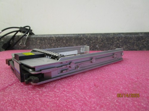Qty (50) HP Proliant Ultra320 SCSI Hard Drive Caddys Trays -Mixed Labels +Screws - Picture 3 of 3